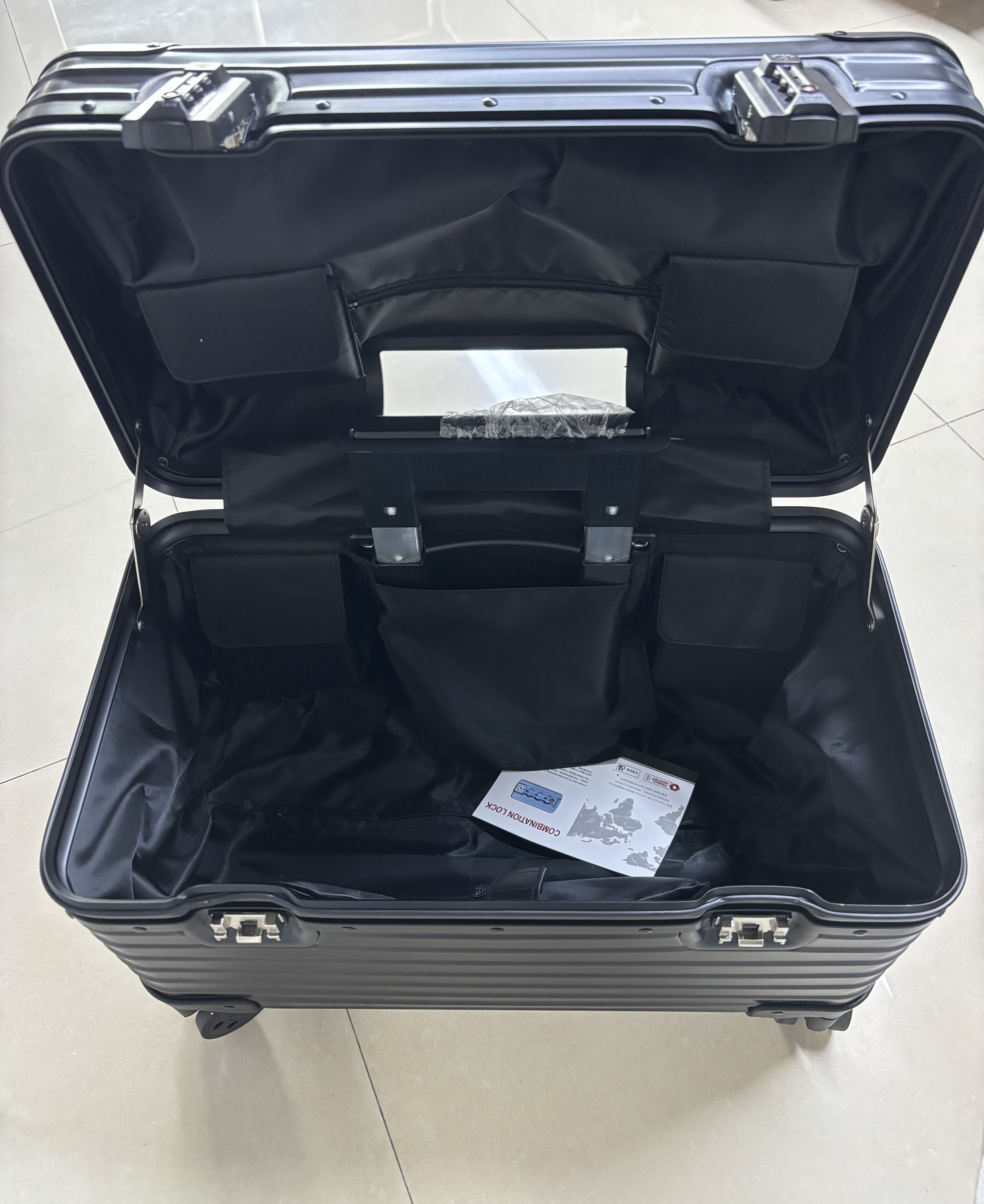 18 pollices altum quale aluminium trudit sarcinas vidulus securitatem combination cincinno portable causa ad negotium iter